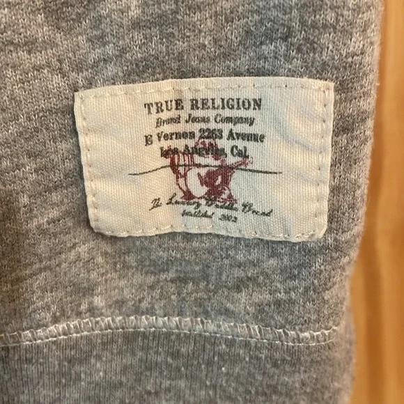 True Religion short sleeve sweatshirt - Picture 4 of 9